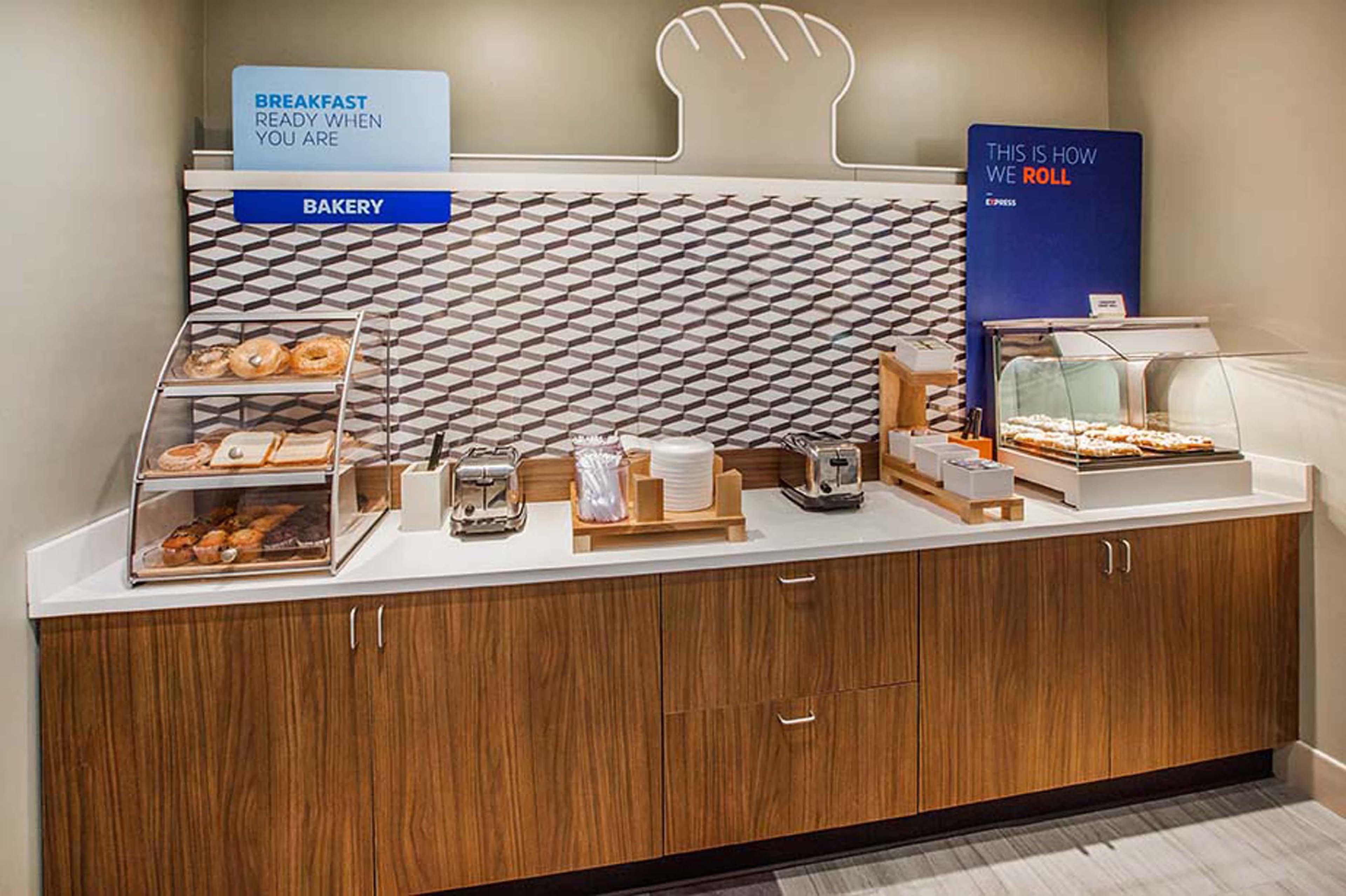 Holiday Inn Express And Suites Detroit North-Troy By Ihg Exteriér fotografie